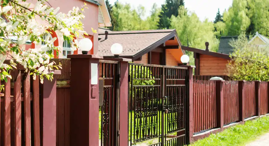 How to Choose a Fence for Your Home