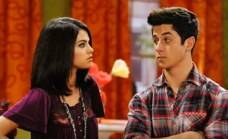 Selena Gomez, David Henrie reunite in Wizards of Waverly Place