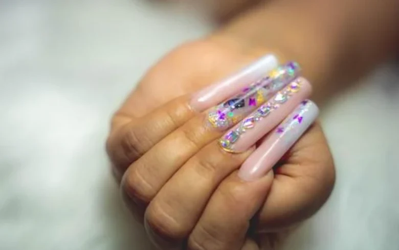 Long nails and cute pastels